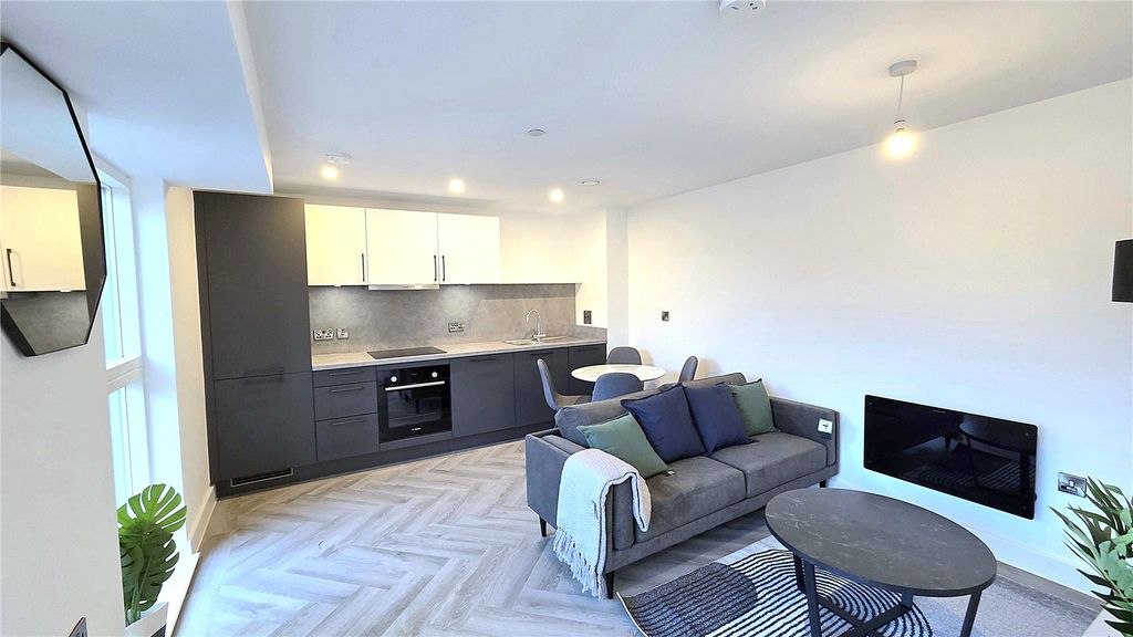 Property photo 1 of 8 Open Plan Living