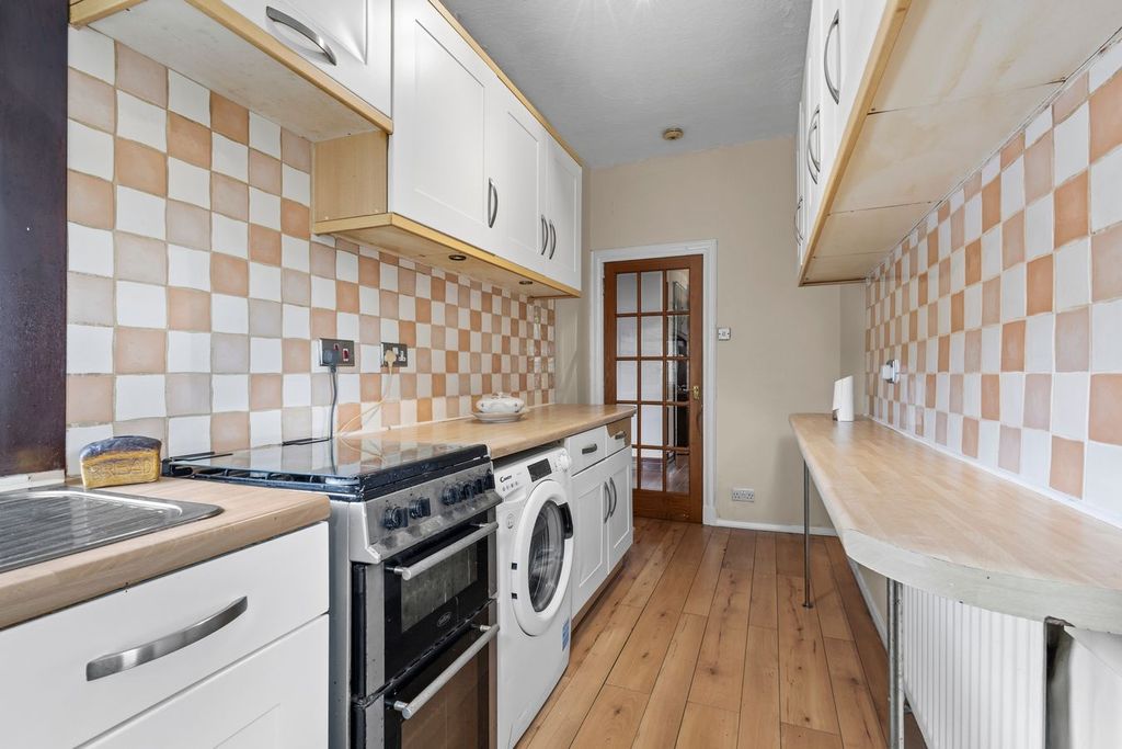 Property photo 3 of 19