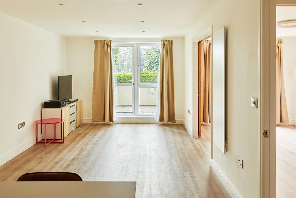 Property photo 2 of 19