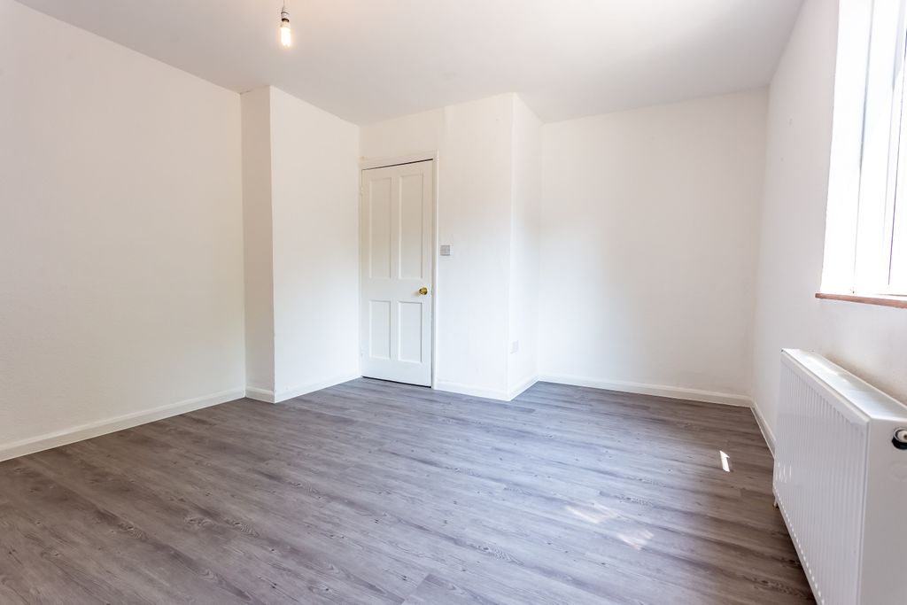 Property photo 3 of 10 Lounge