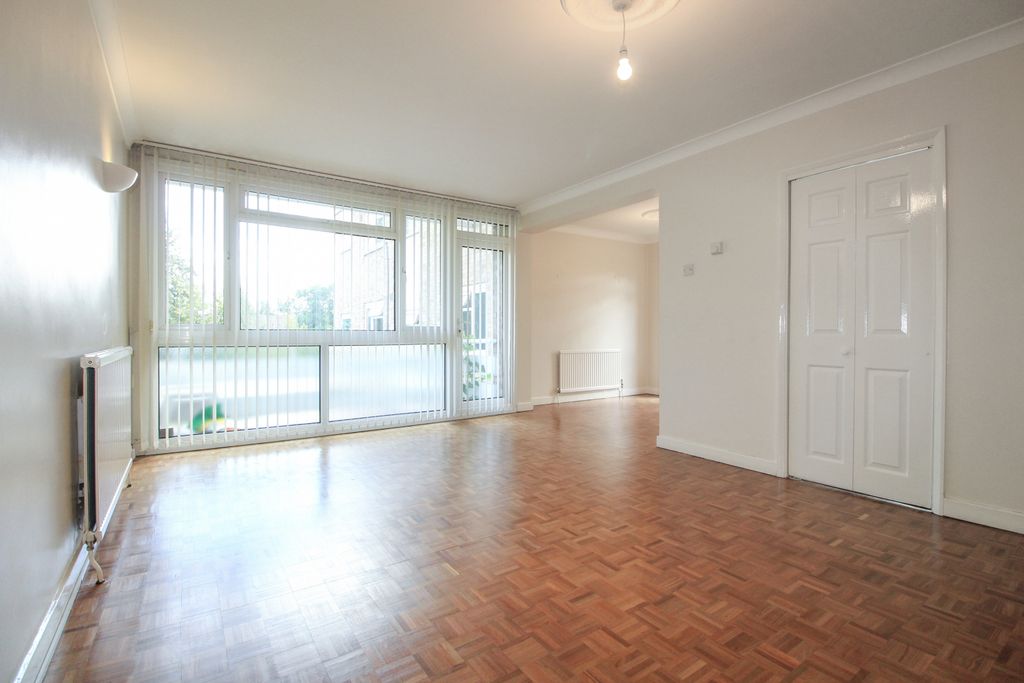 Property photo 3 of 21 Gallery