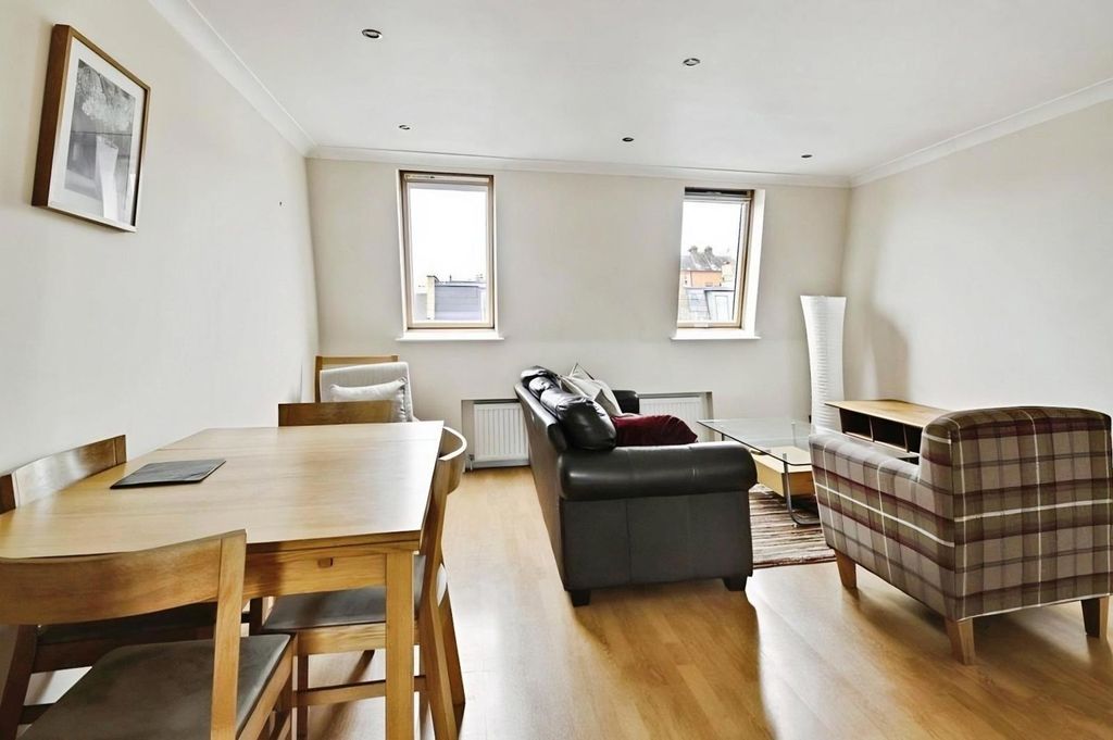 Property photo 3 of 8 Pbox-Img.Jpg