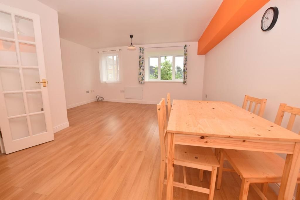 Property photo 3 of 31