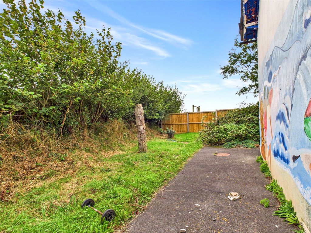 Property photo 3 of 11 Picture No. 06