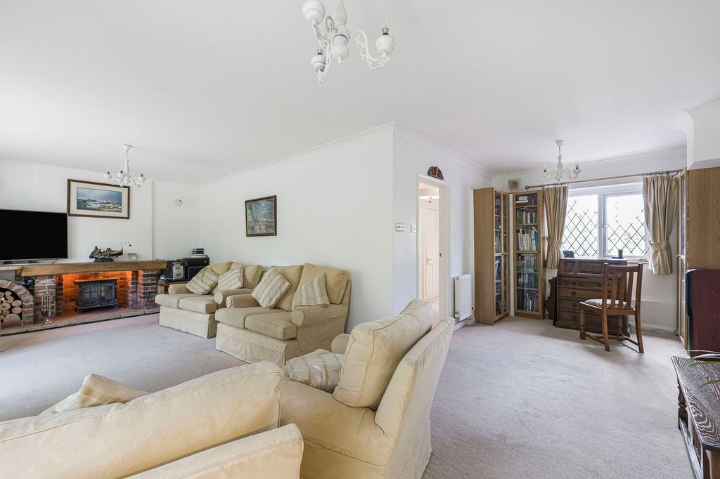 Property photo 3 of 20