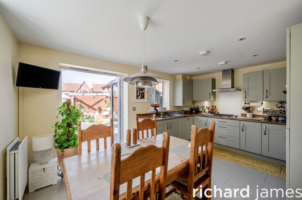 Property photo 3 of 19 Be9Ebda3E85A4A2Fabf2Cfeded333c41