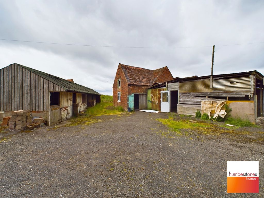 Property photo 2 of 23