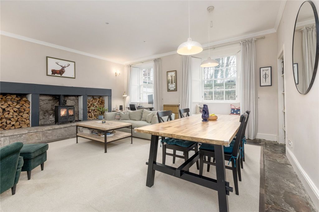 Property photo 3 of 17 Sitting/Dining Room