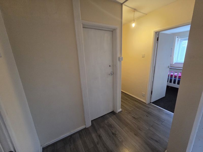 Property photo 2 of 9 Photo 9