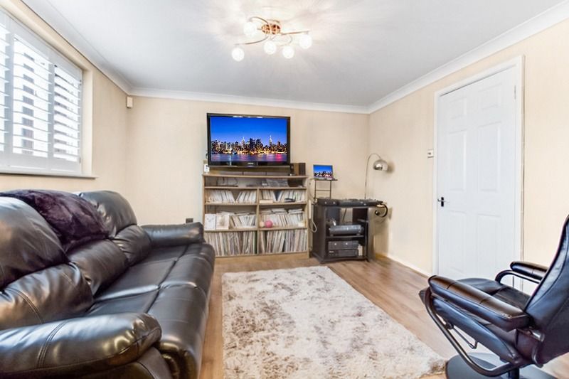 Property photo 3 of 6 5000825