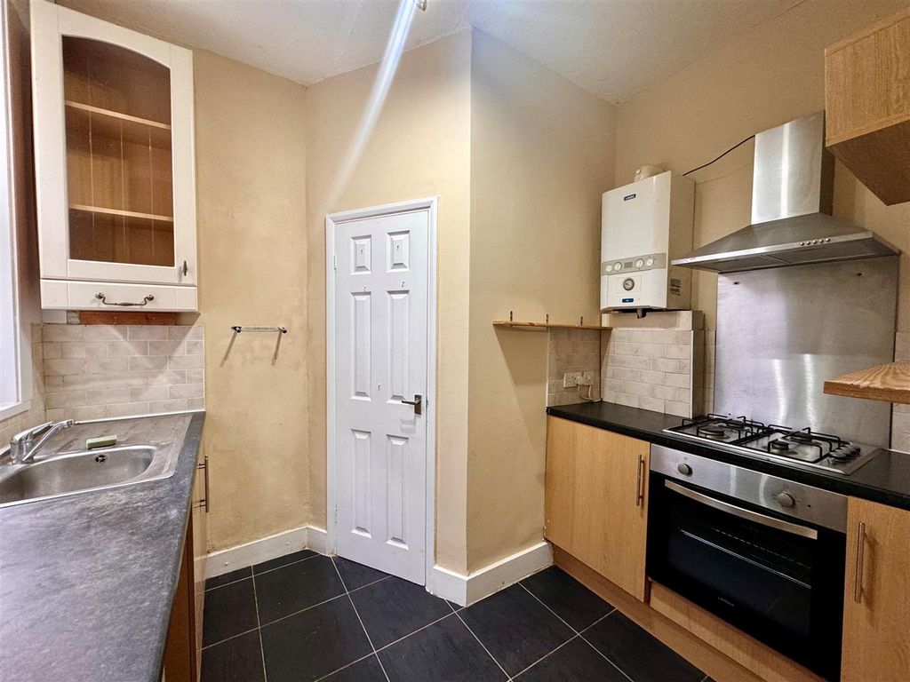 Property photo 2 of 10 Kitchen1.Jpg