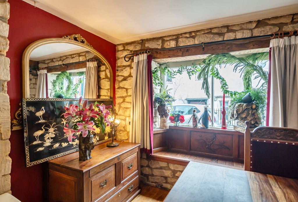 Property photo 3 of 31 1416024-3-698F69A...