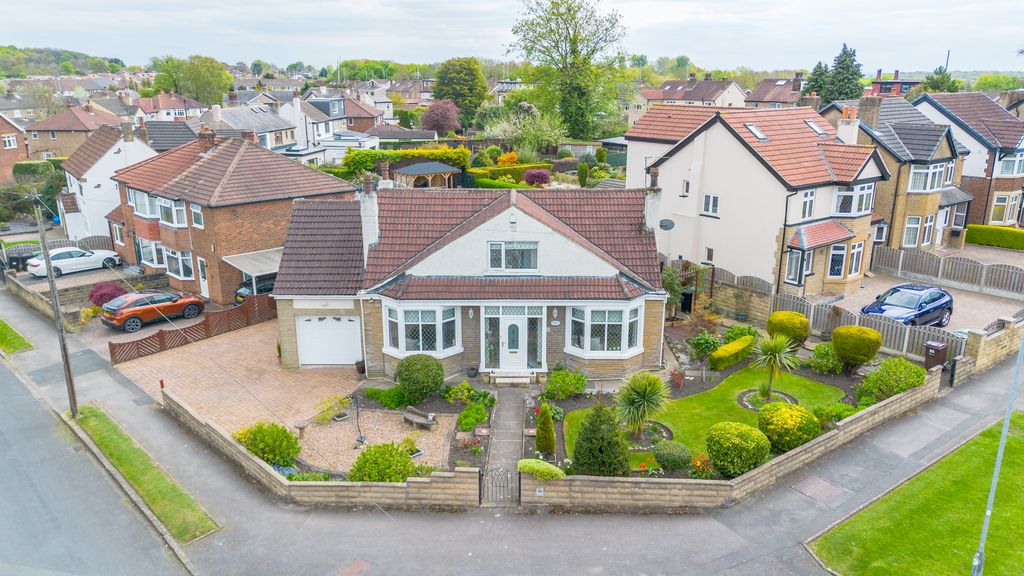 Property photo 1 of 20 10Knightshill1