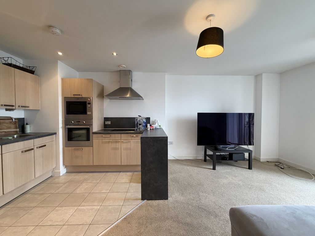 Property photo 3 of 15 Img_4008