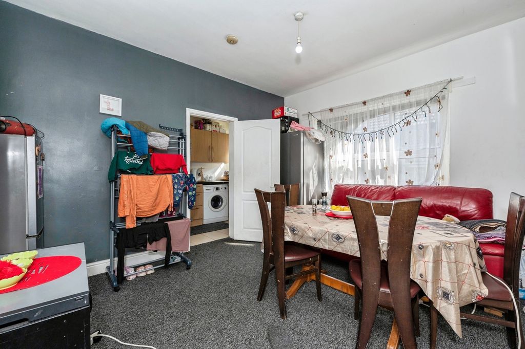 Property photo 3 of 12 Dining Room
