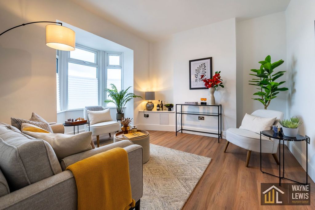 Property photo 2 of 36