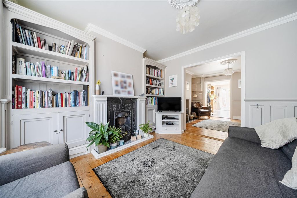 Property photo 2 of 26 1319044-14-6867B25c5896E.Jpg