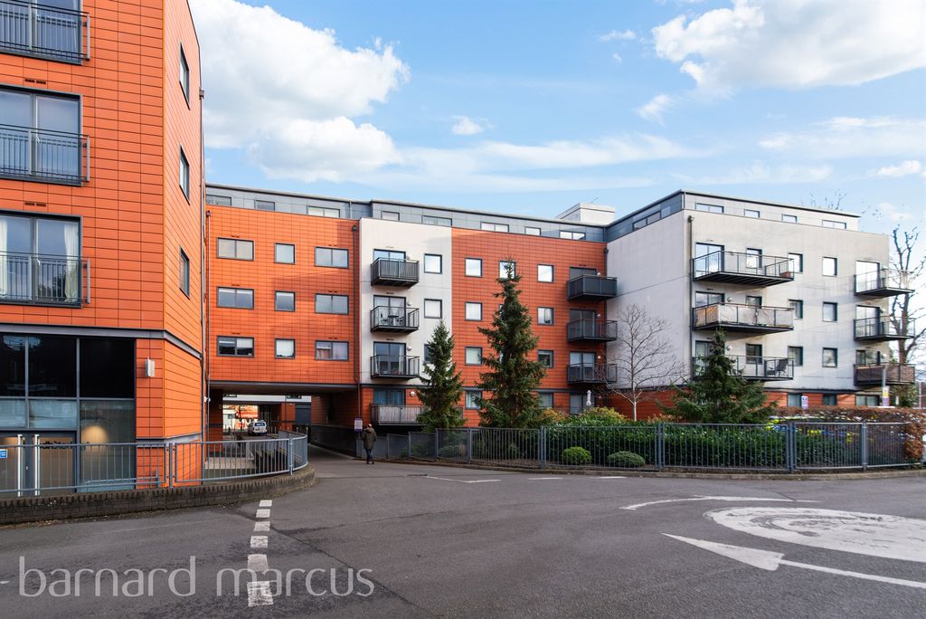 Property photo 3 of 9