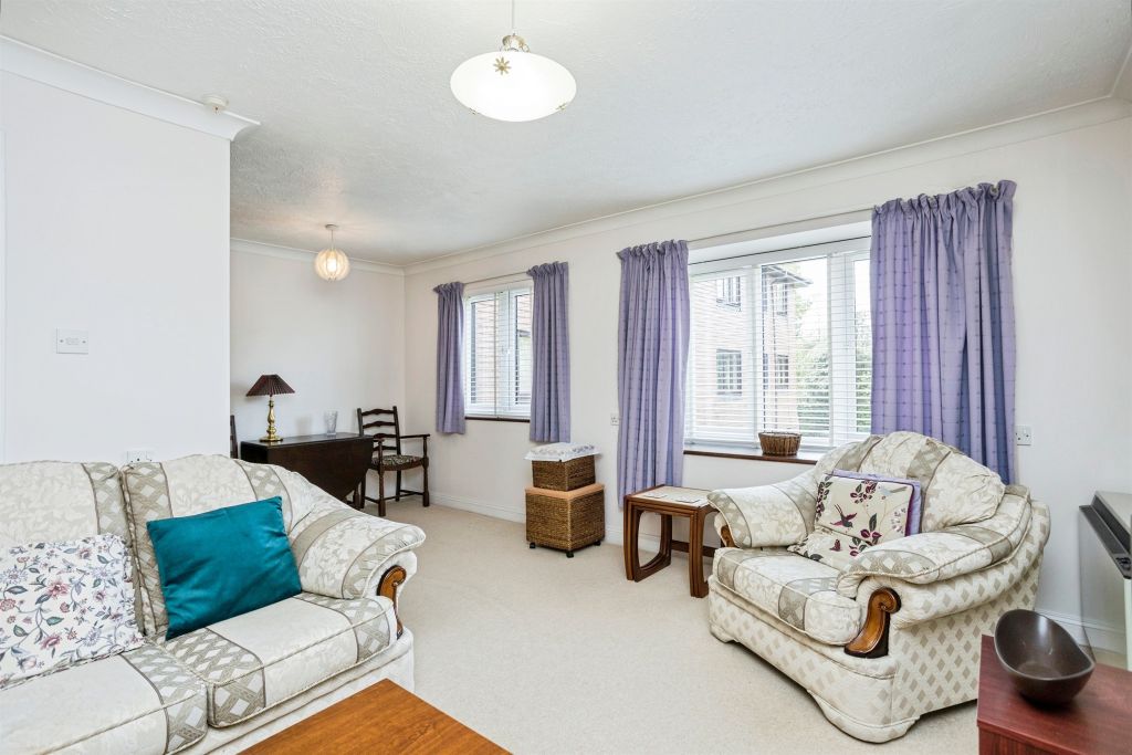 Property photo 2 of 19