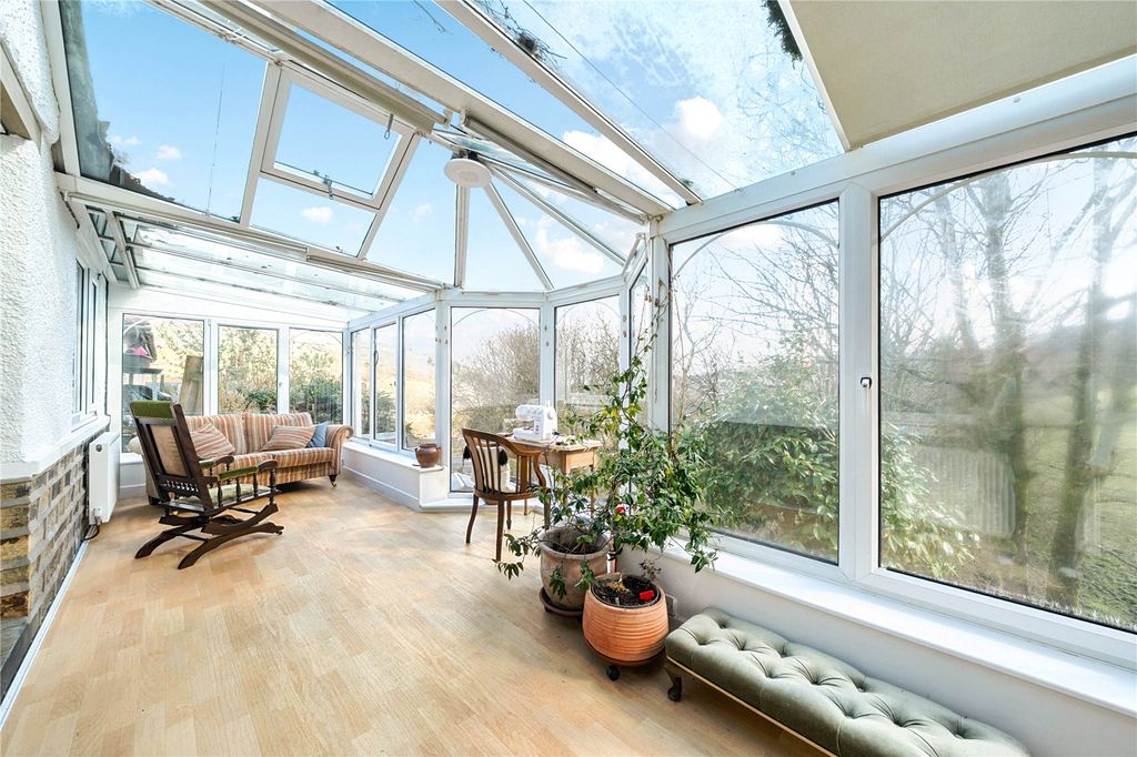 Property photo 3 of 25 Conservatory