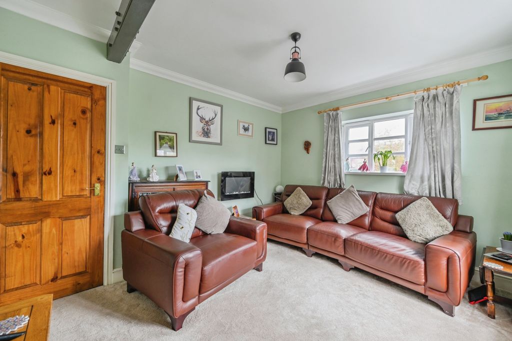 Property photo 3 of 16
