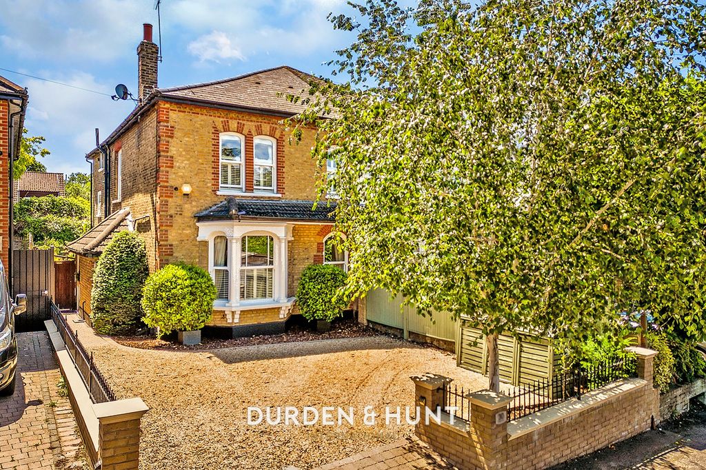 Property photo 1 of 39
