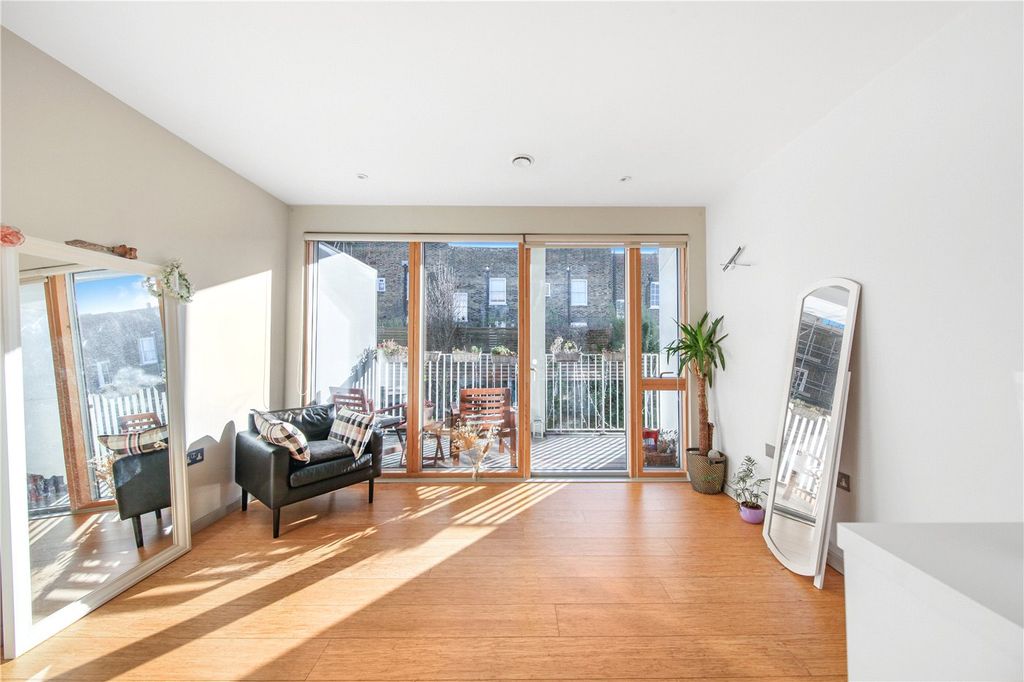 Property photo 3 of 15 Picture No. 08