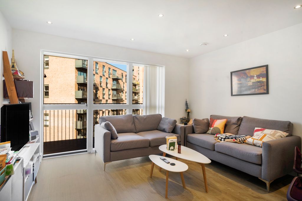 Property photo 3 of 19