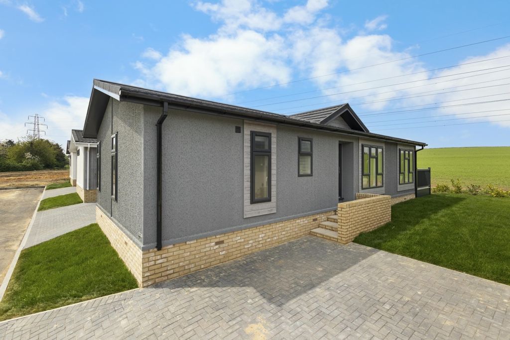 Property photo 1 of 12 1Ecd3ce2Bc6A3E225197Ffc055248B081d95048c6c7595Fd19