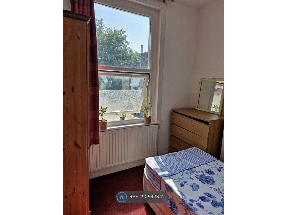 Property photo 3 of 4