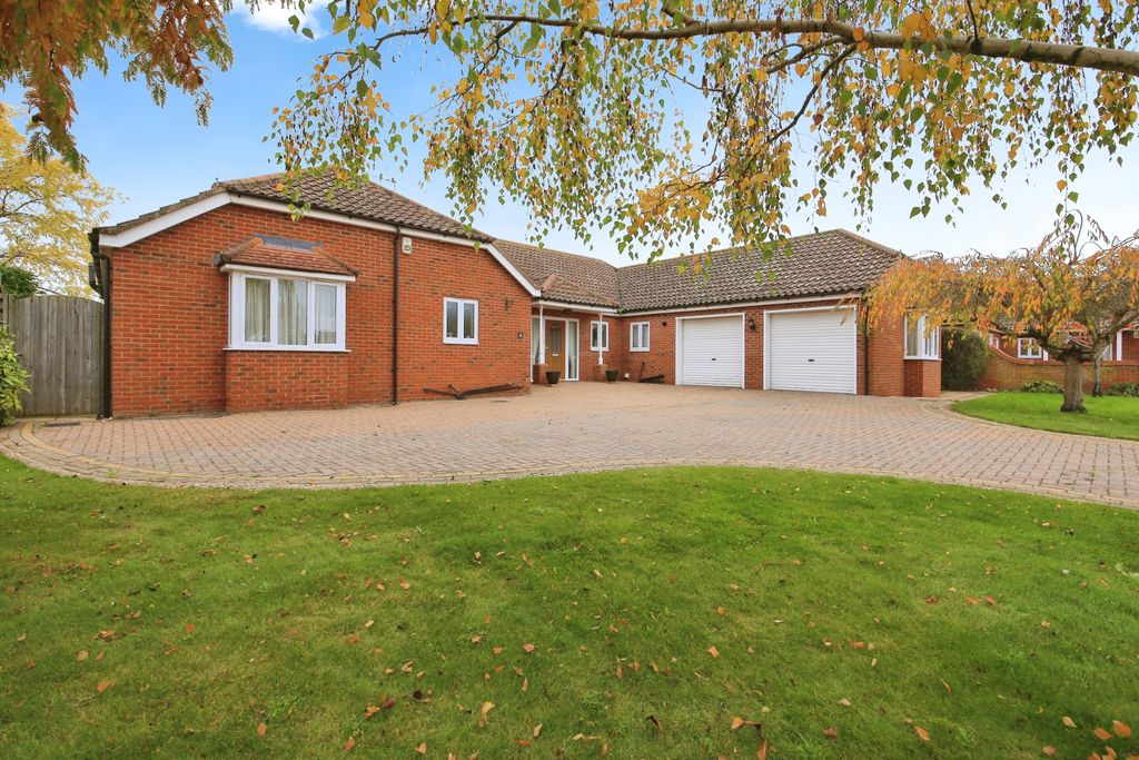 Property photo 2 of 15 Front View