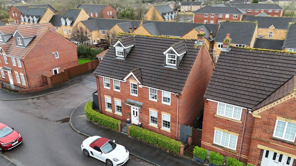 Property photo 2 of 54