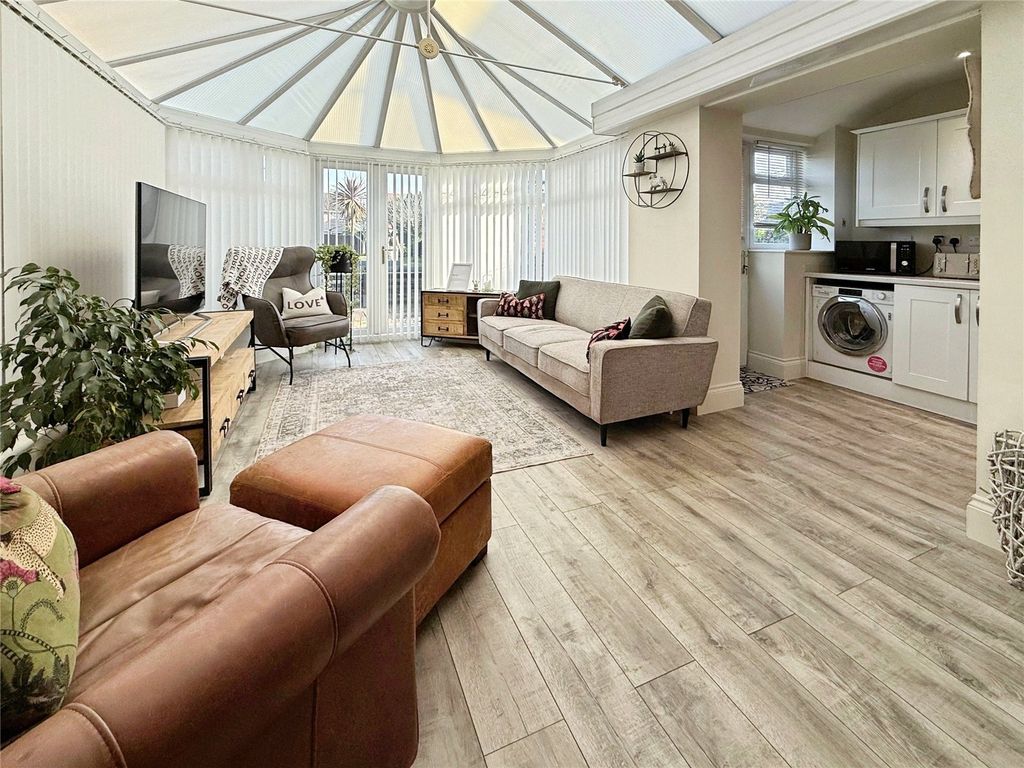 Property photo 3 of 22 Picture No. 23