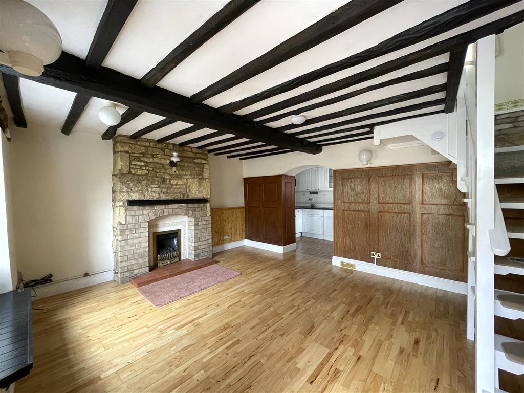 Property photo 2 of 14 Sitting Room