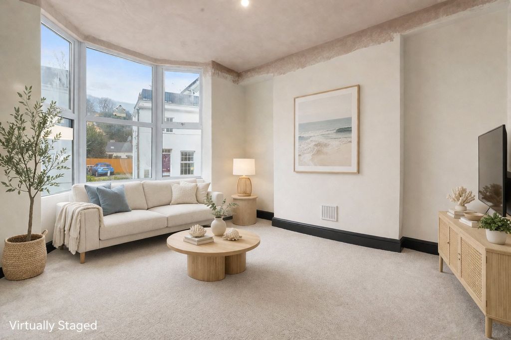 Property photo 2 of 11 2 - Picture No. 09