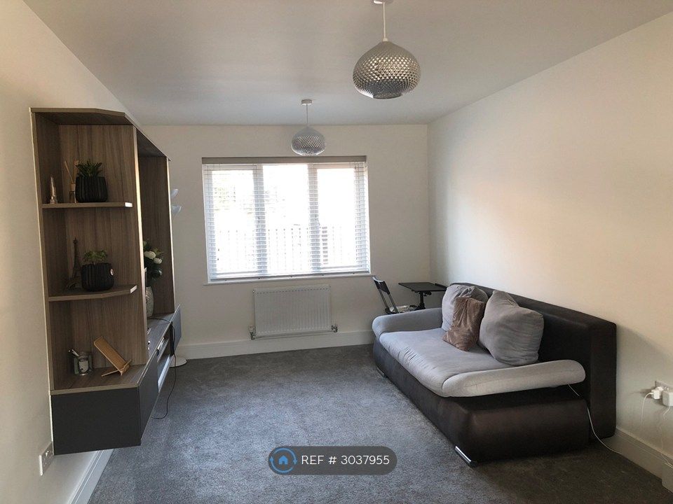 Property photo 3 of 16 Hall Room With Sofa