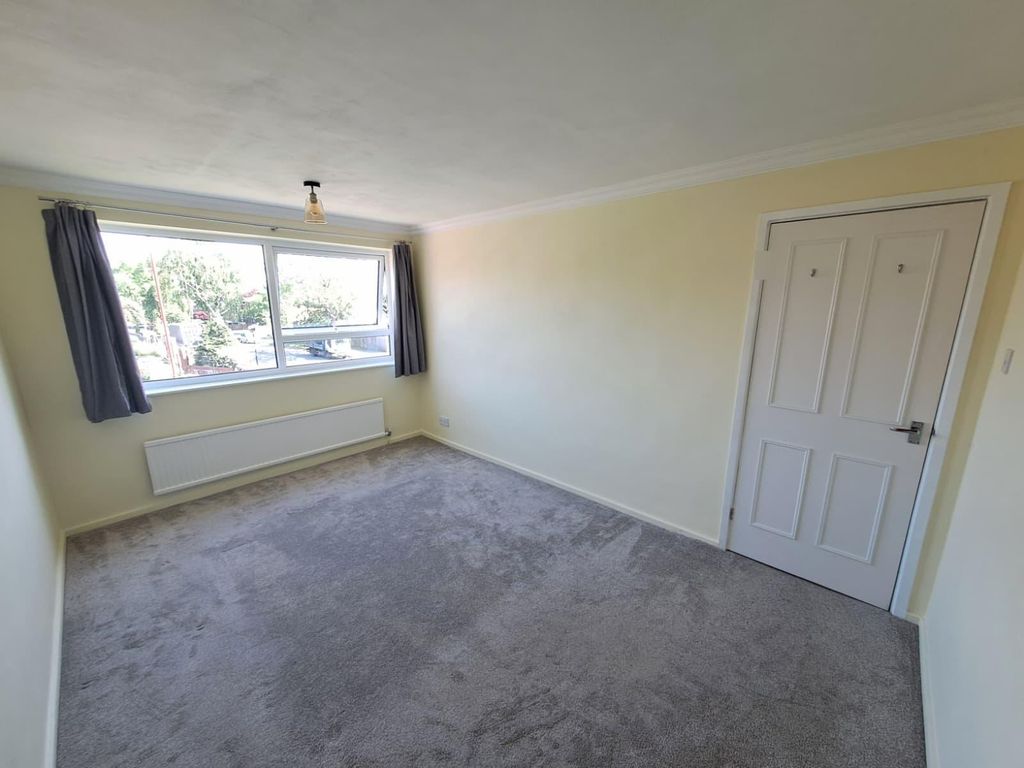 Property photo 3 of 11 Photo 2