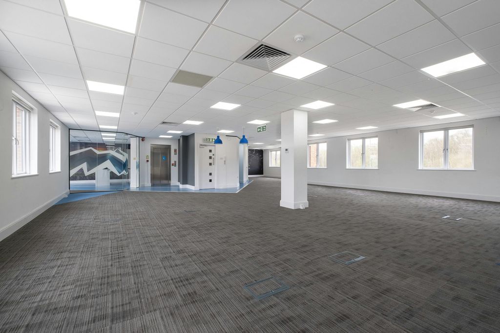 Property photo 3 of 9 Iw080422Gka116.Jpg