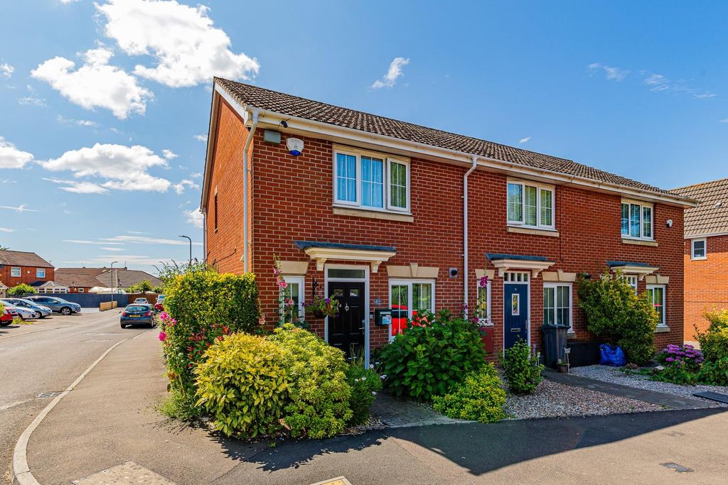 Property photo 1 of 14 Willowbrook Gardens 62-3.Jpg