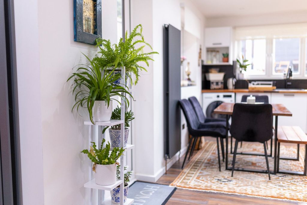 Property photo 3 of 15 Photo 4