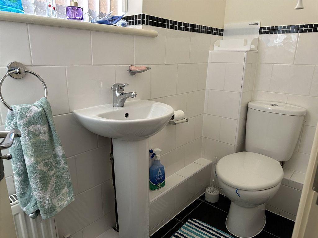 Additional image 9 of 3 bed flat to rentLong Street, Williton, Taunton TA4