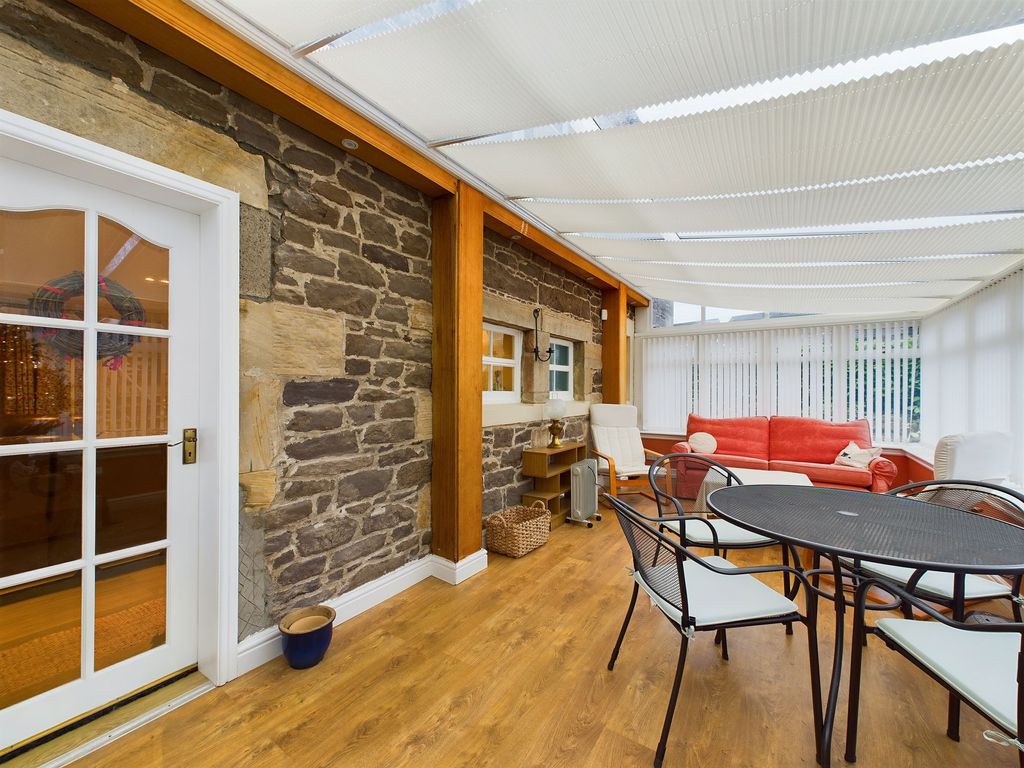 Property photo 3 of 19 Conservatory