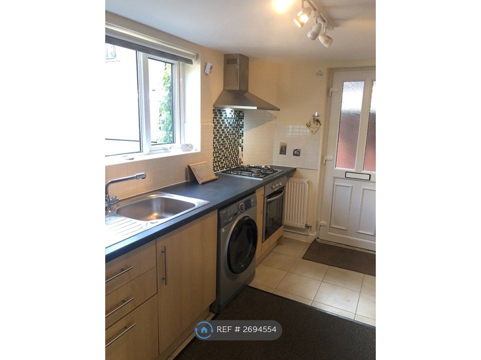 Property photo 2 of 16 Kitchen