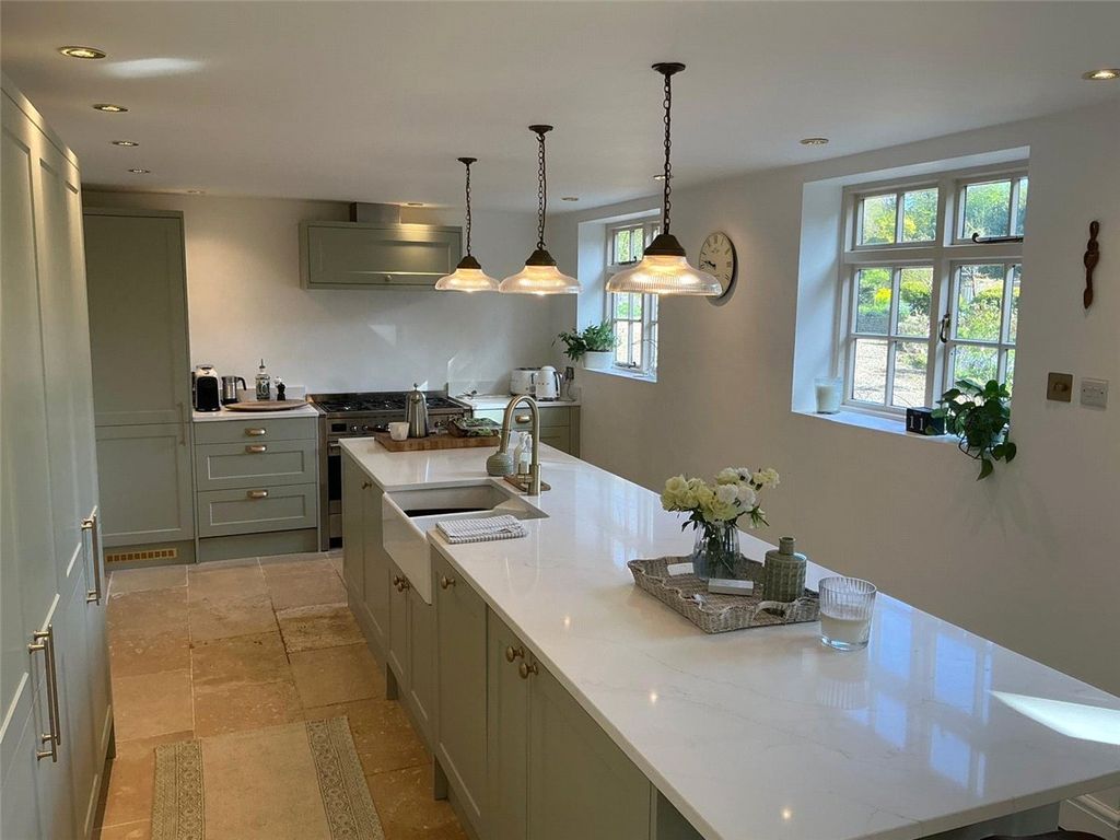 Property photo 3 of 15 Picture No. 26