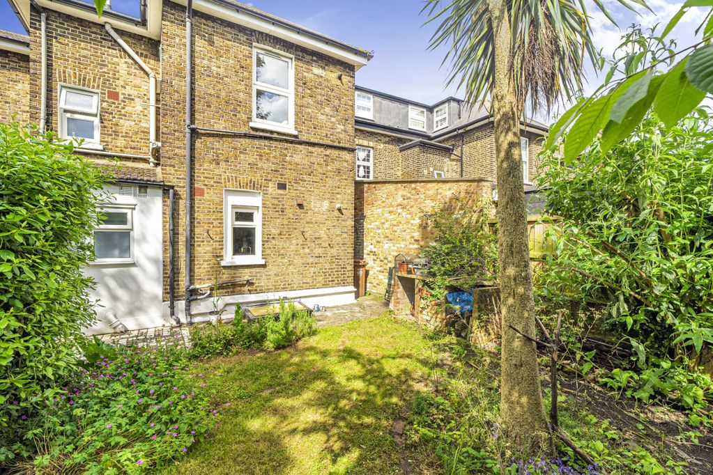 Property photo 1 of 7 Garden