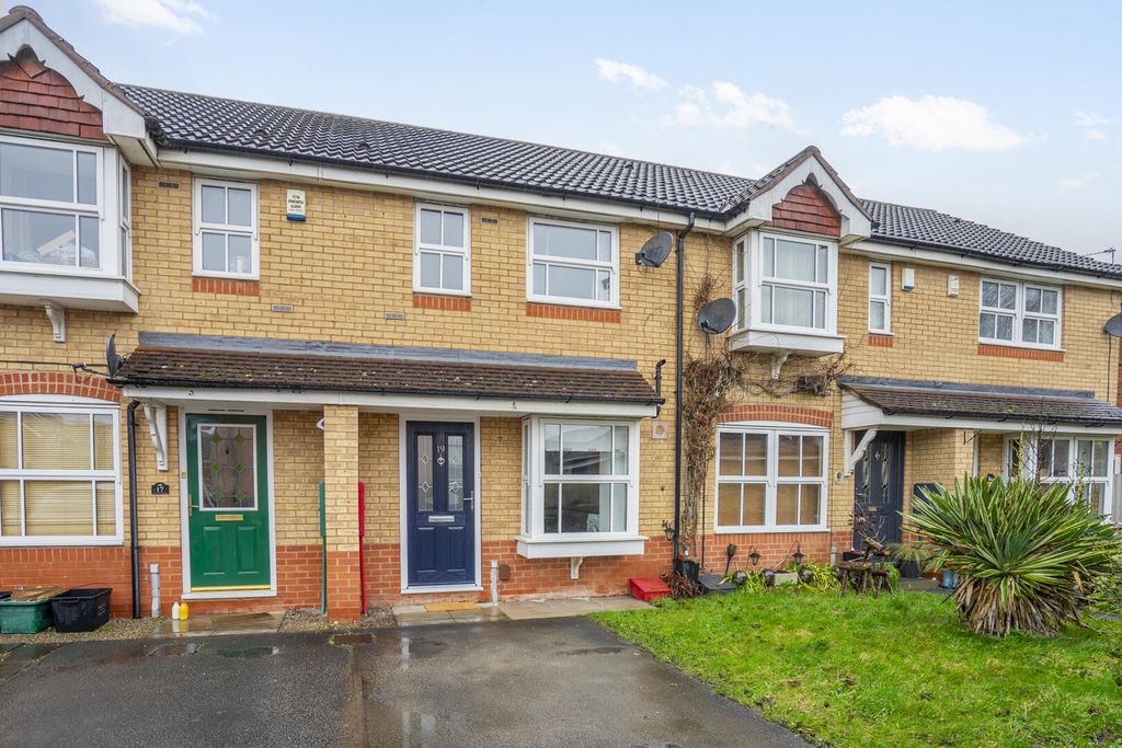 Property photo 1 of 12 Front (Exterior)