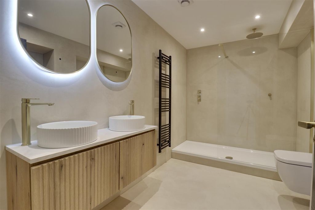Property photo 3 of 10 Bathroom Example.Jpg