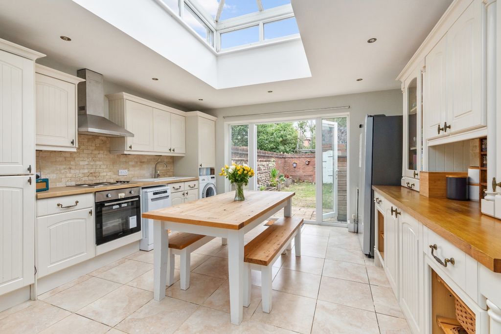 Property photo 3 of 11 4356936