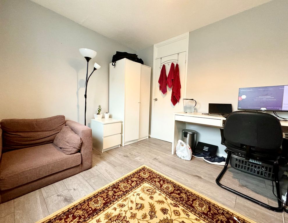 Property photo 2 of 10 2