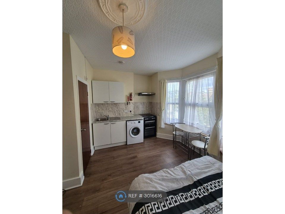 Property photo 3 of 4